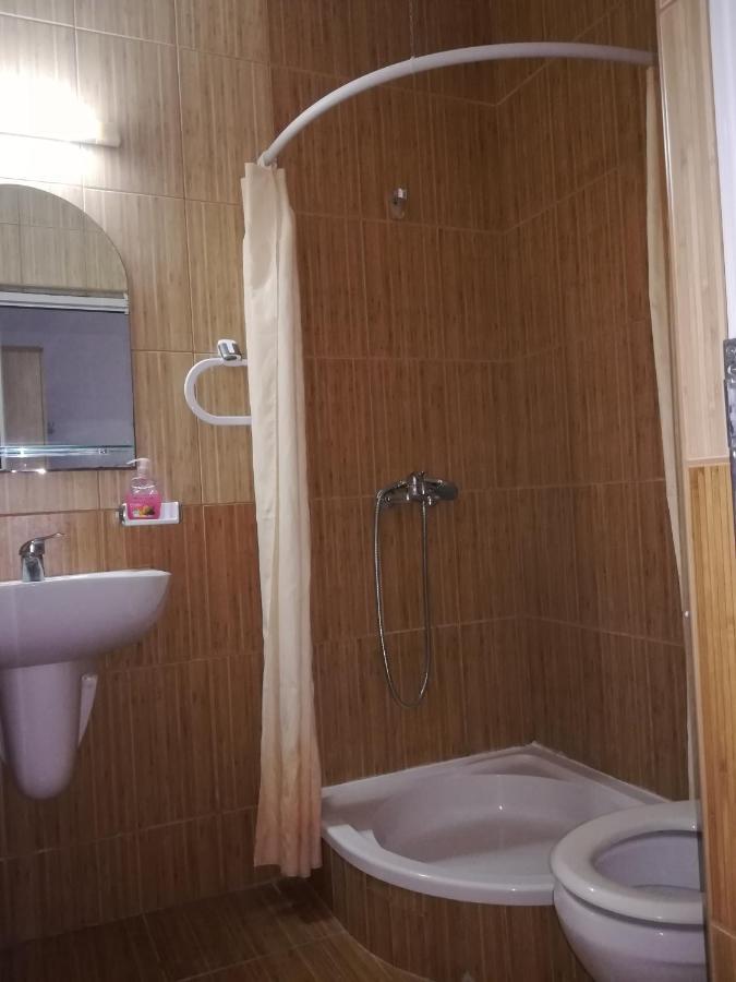 ホテル Casa Mevas コスティネシュティ エクステリア 写真