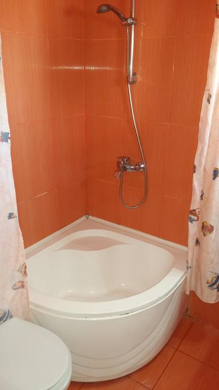 ホテル Casa Mevas コスティネシュティ エクステリア 写真