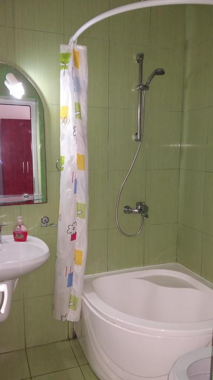 ホテル Casa Mevas コスティネシュティ エクステリア 写真